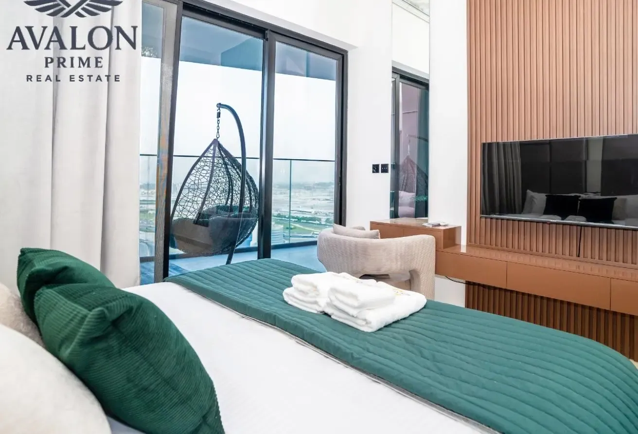 Vacant | Natural Light | Spacious | Renovated