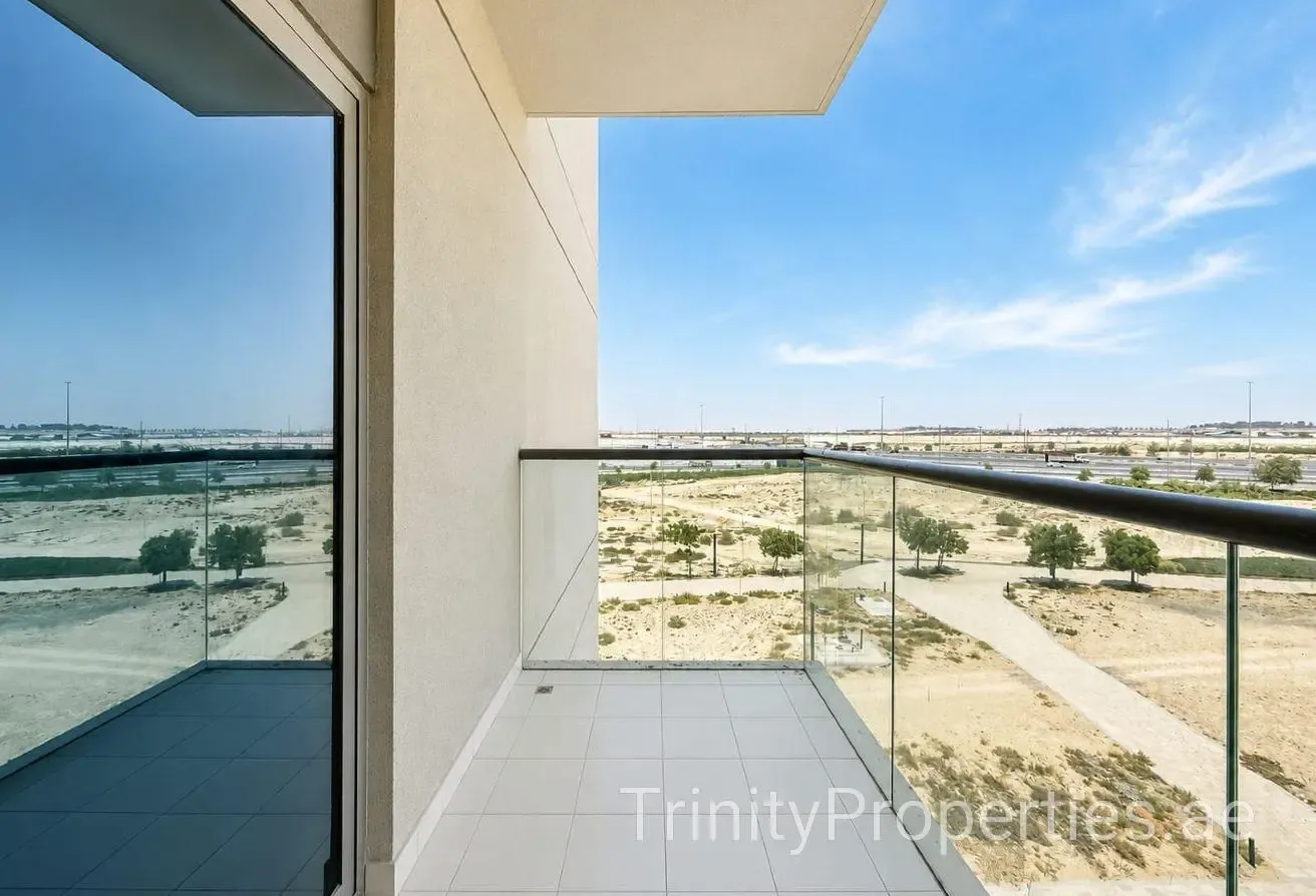 Ready To Move | Spacious & Bright Layout
