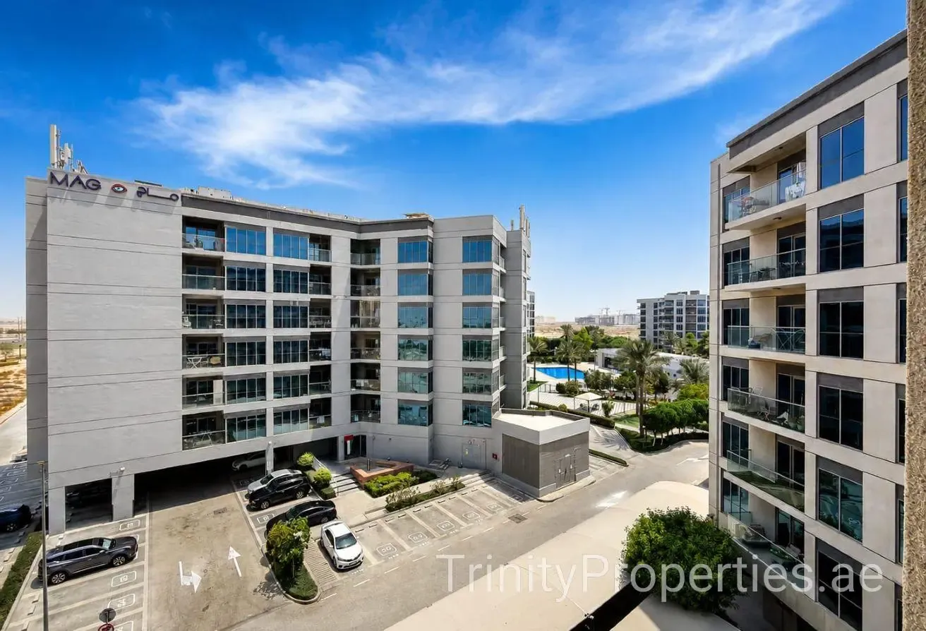 Ready To Move | Spacious & Bright Layout
