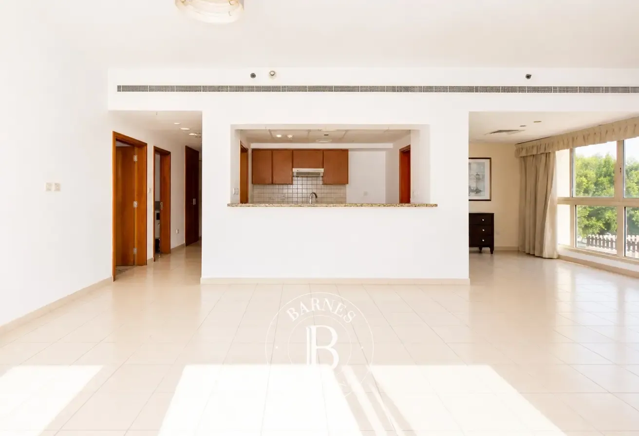 Chiller Free | Fully Furnished | Study