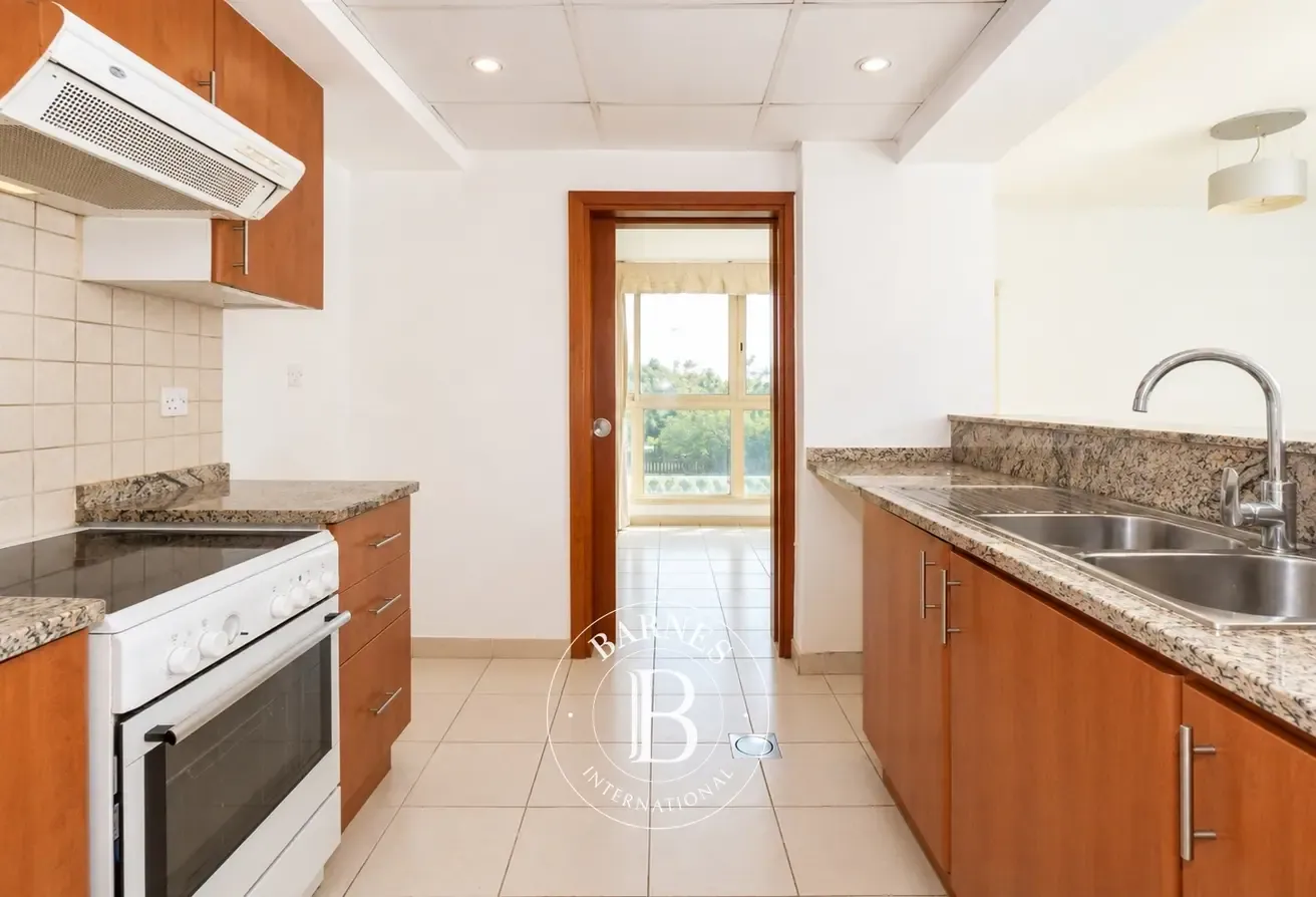 Chiller Free | Fully Furnished | Study