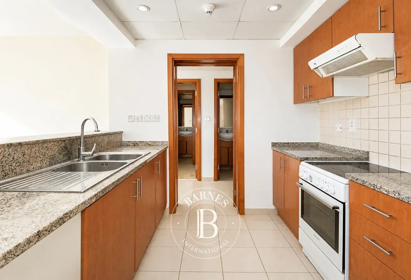 Chiller Free | Fully Furnished | Study
