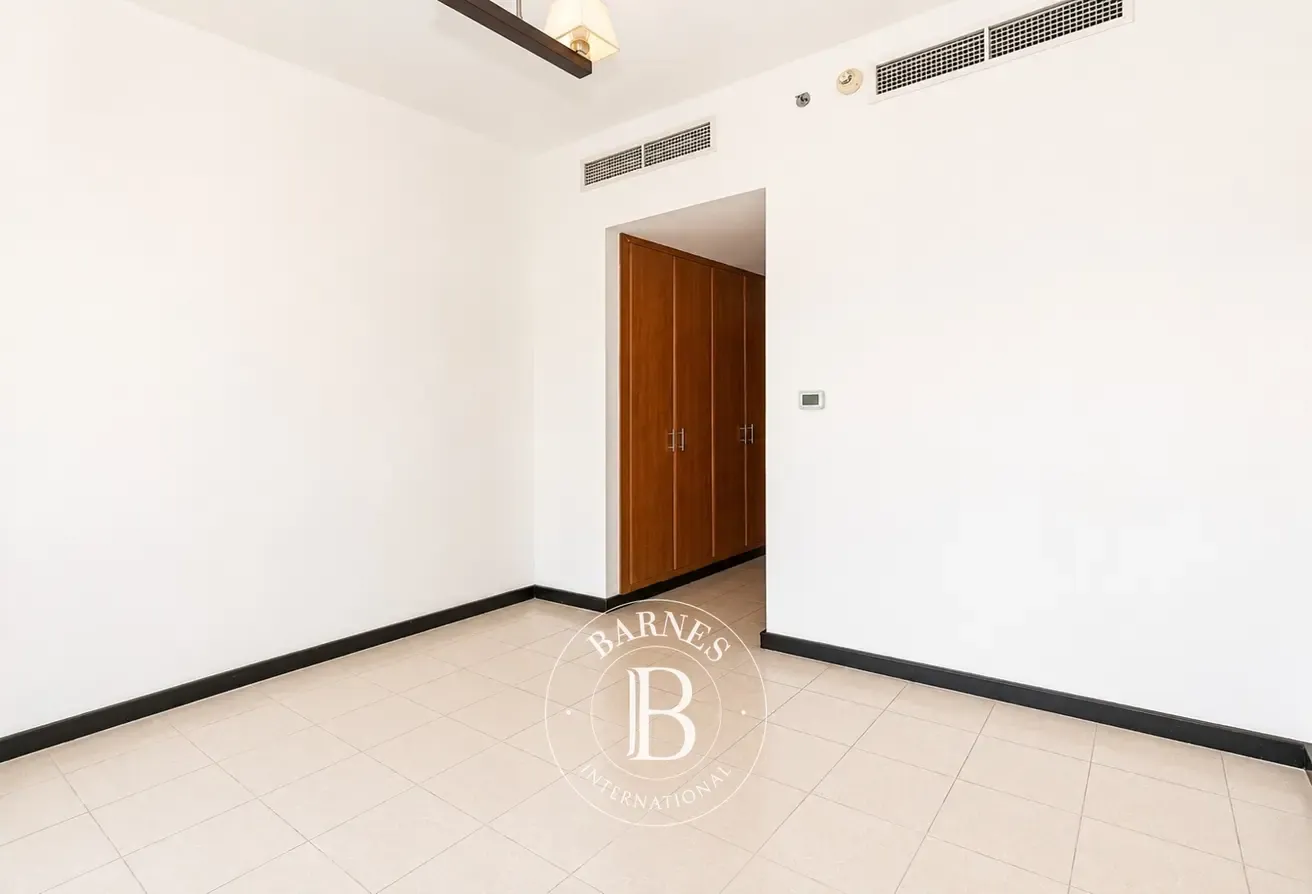Chiller Free | Fully Furnished | Study