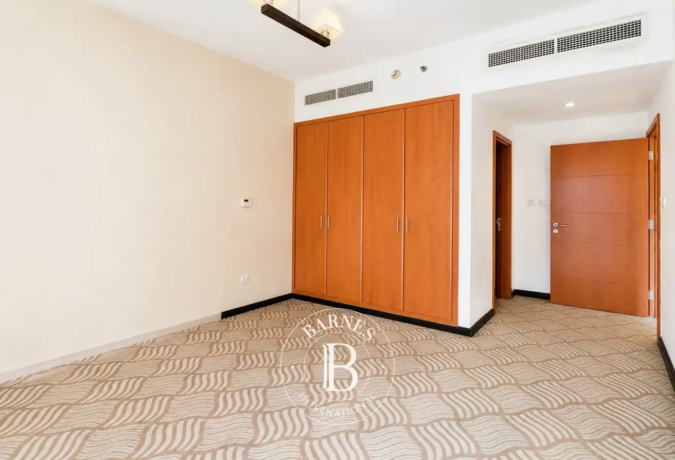 Chiller Free | Fully Furnished | Study