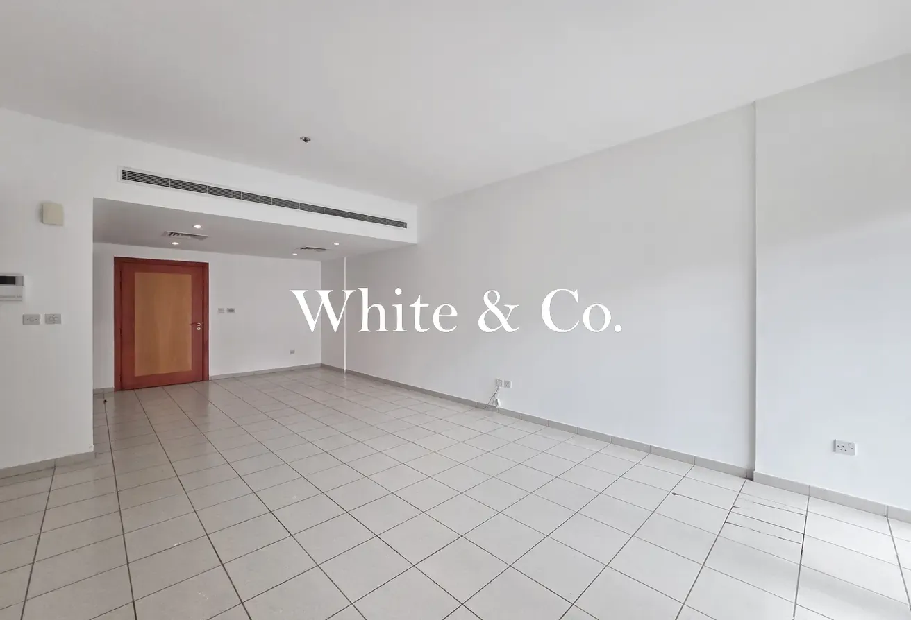 VACANT NOW | SEMI UPGRADED | COURTYARD