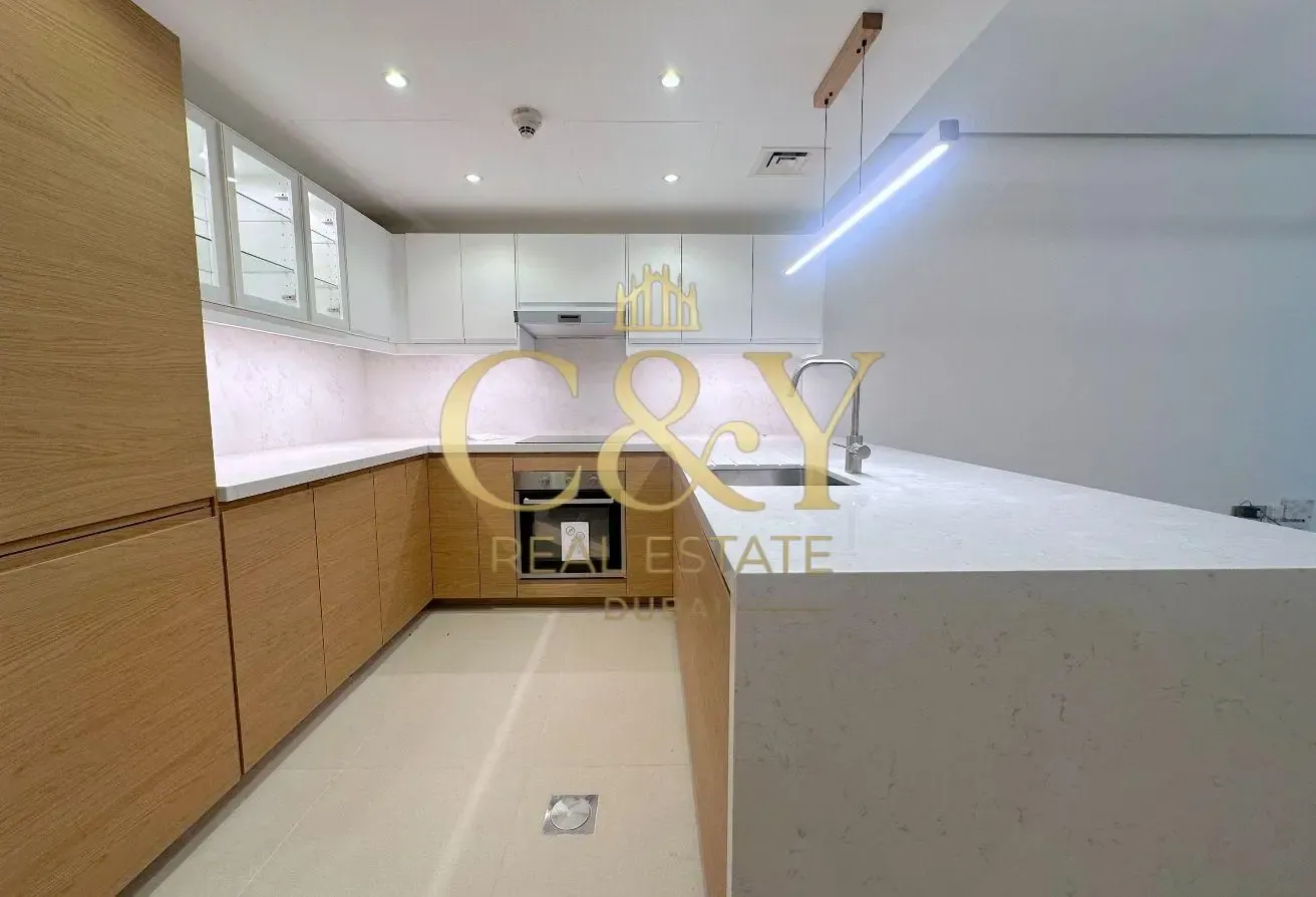 Upgraded | Built-in Appliances | Vacant in October