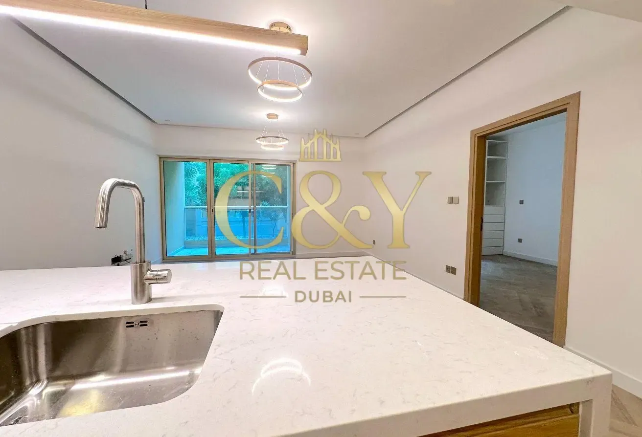 Upgraded | Built-in Appliances | Vacant in October