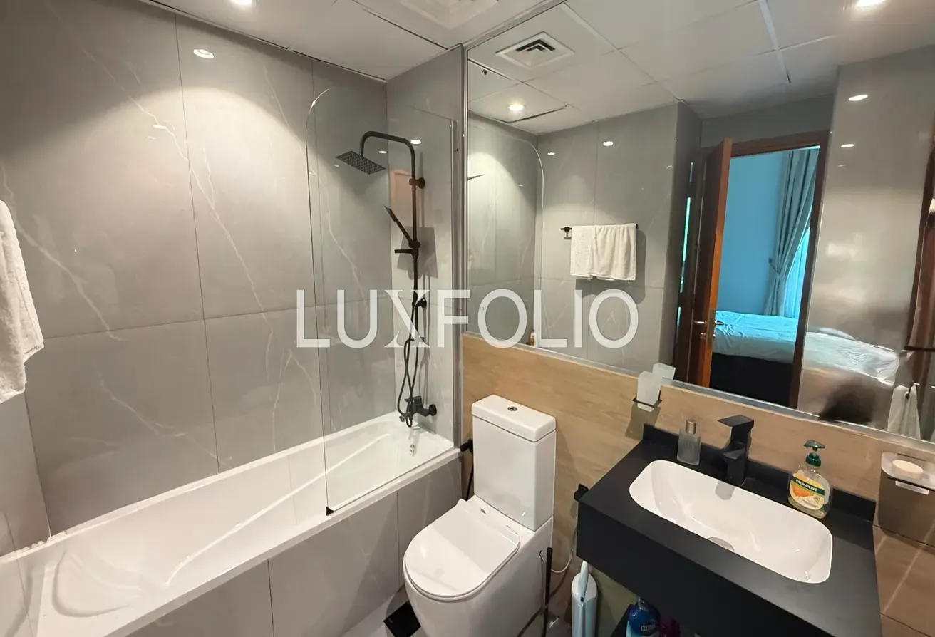 Vacant | Bright Open Layout | Furnished