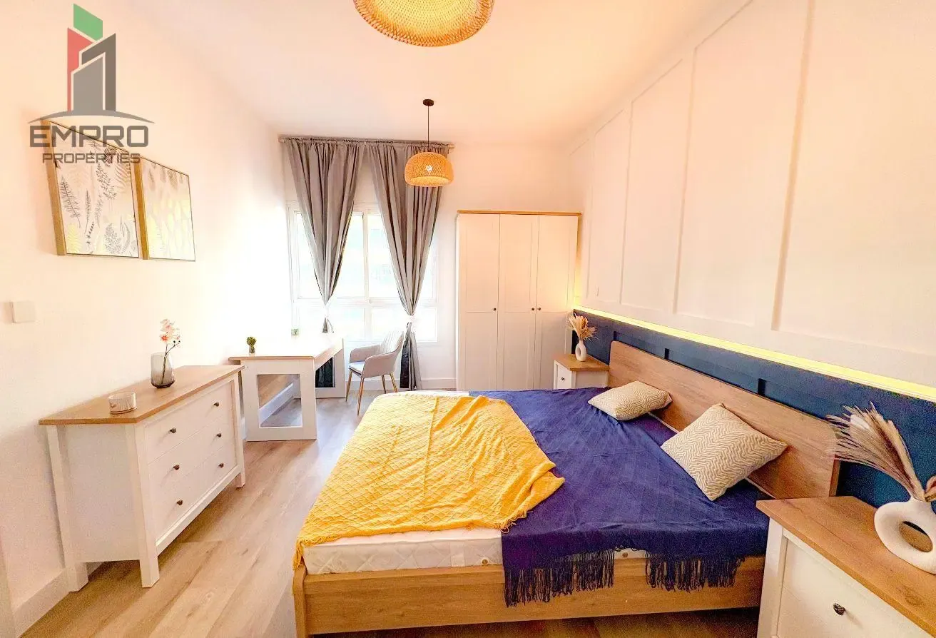 Fully Furnished l Upgraded l Vacant