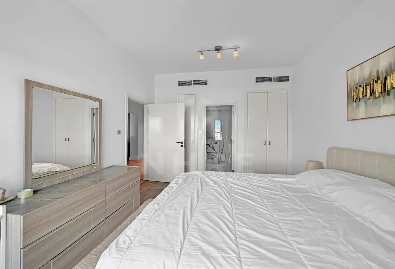 Furnished-Fully upgraded | Vacant | Race Course