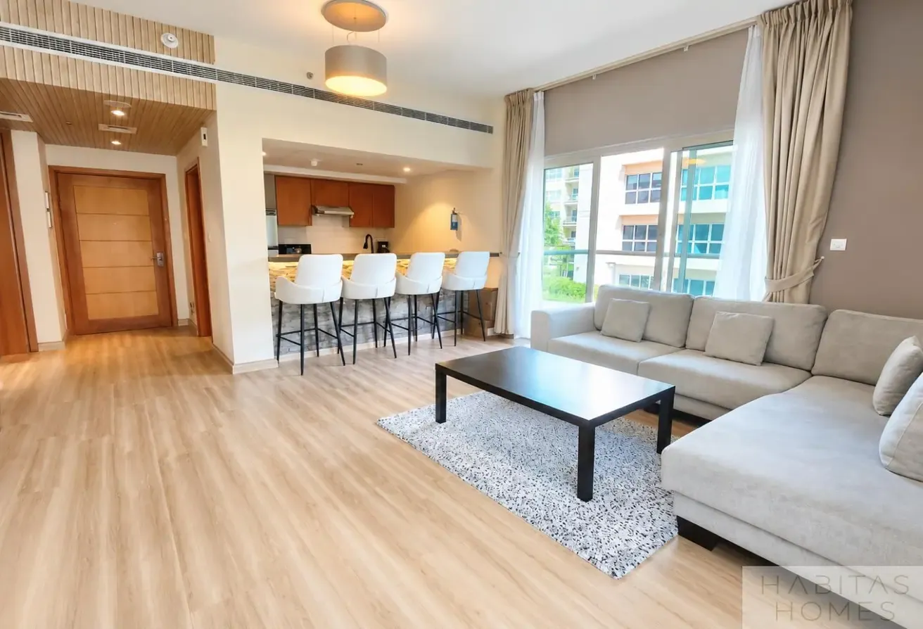 Multiple Cheques | Fully Furnished and Upgraded