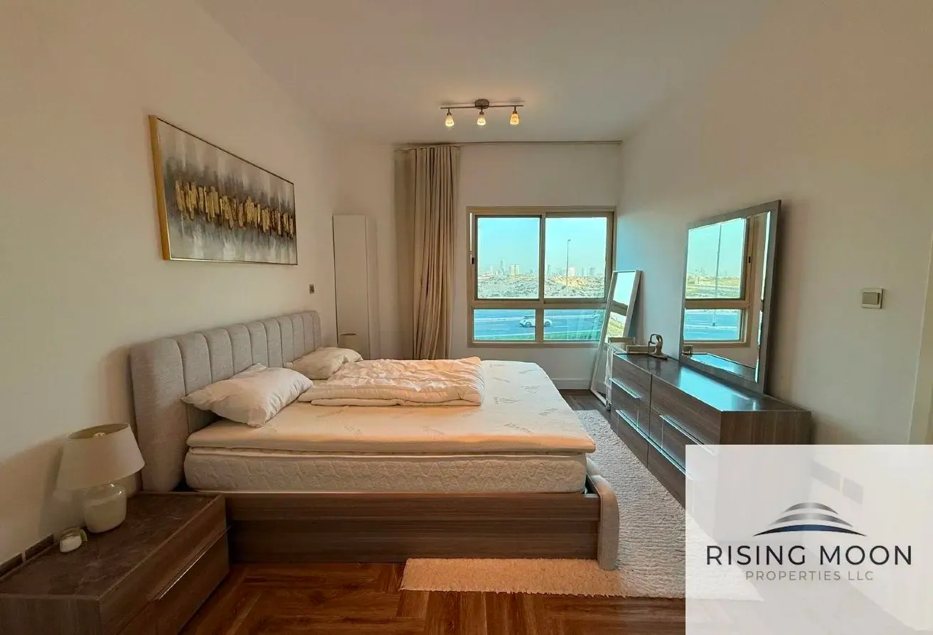 MULTIPLE CHQ OPTION UPGRADED AND FURNISHED 1BR