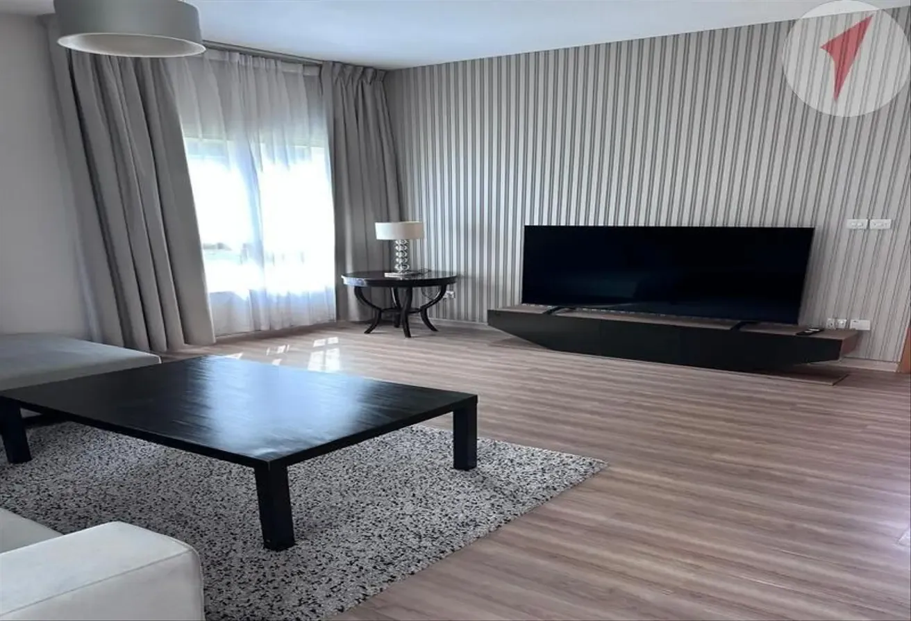 Low Floor l Upgraded & Furnished | The Greens