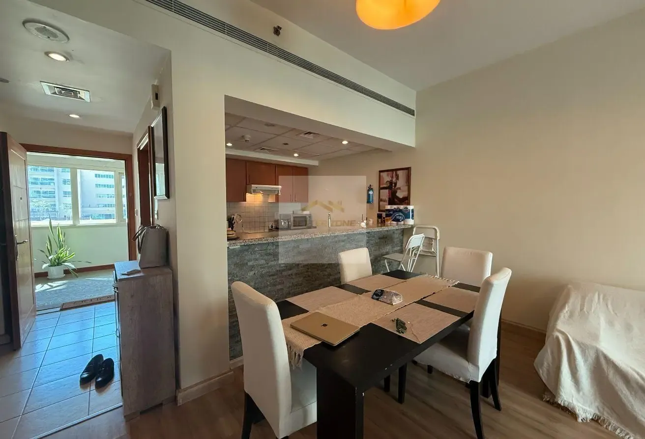 1 Bedroom Hall - Furnished - Chiller Free