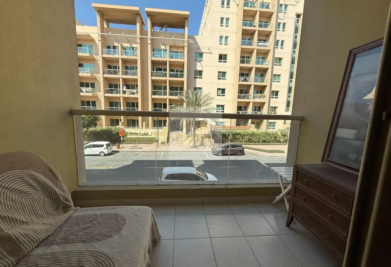 1 Bedroom Hall - Furnished - Chiller Free