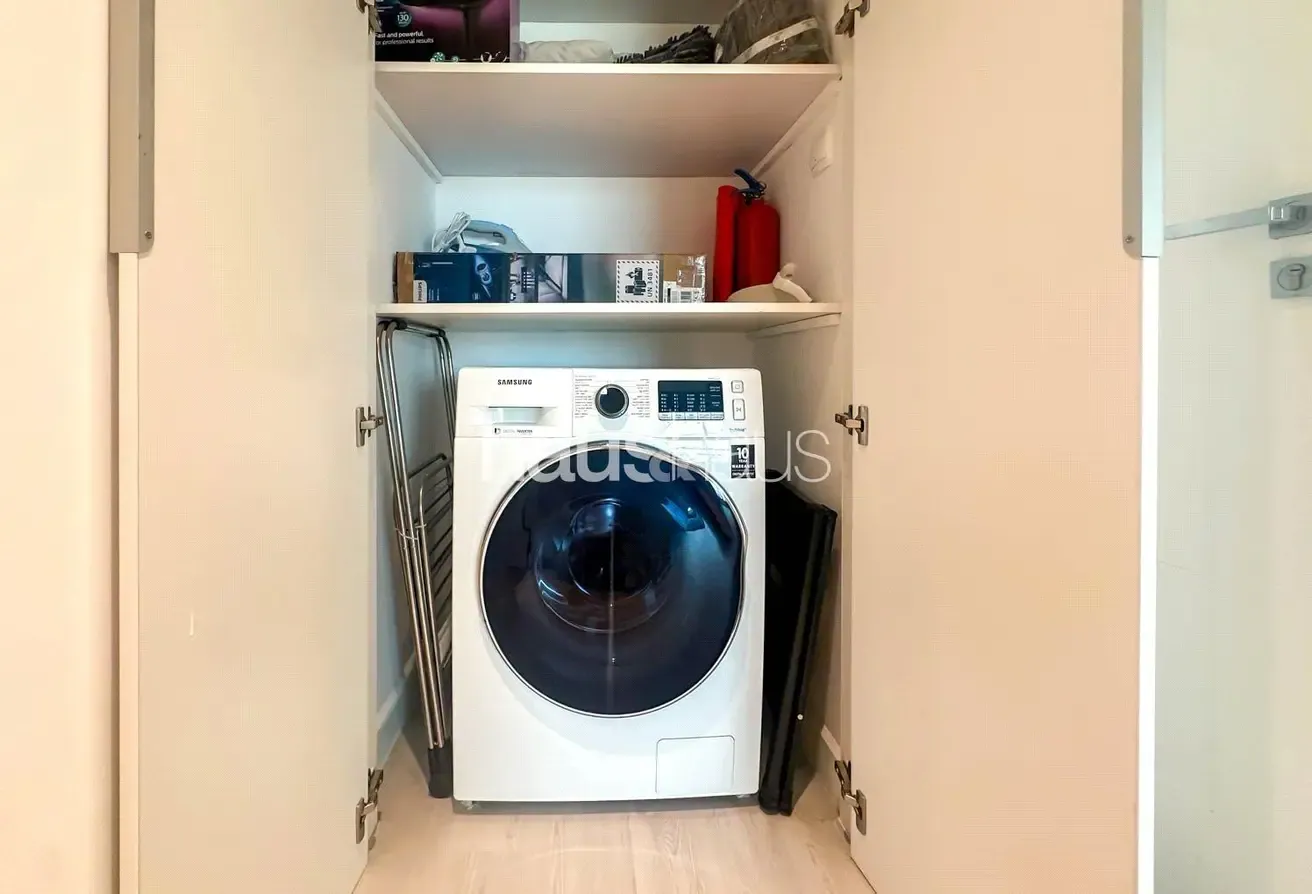 Vacant | Fully Furnished/Upgraded | Chiller Free