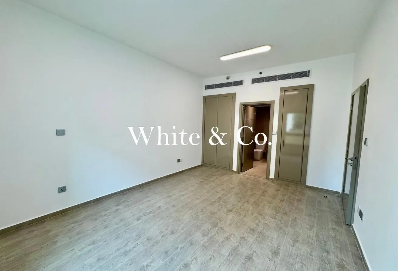 Fully Upgraded | Unfurnished | Prime Loc