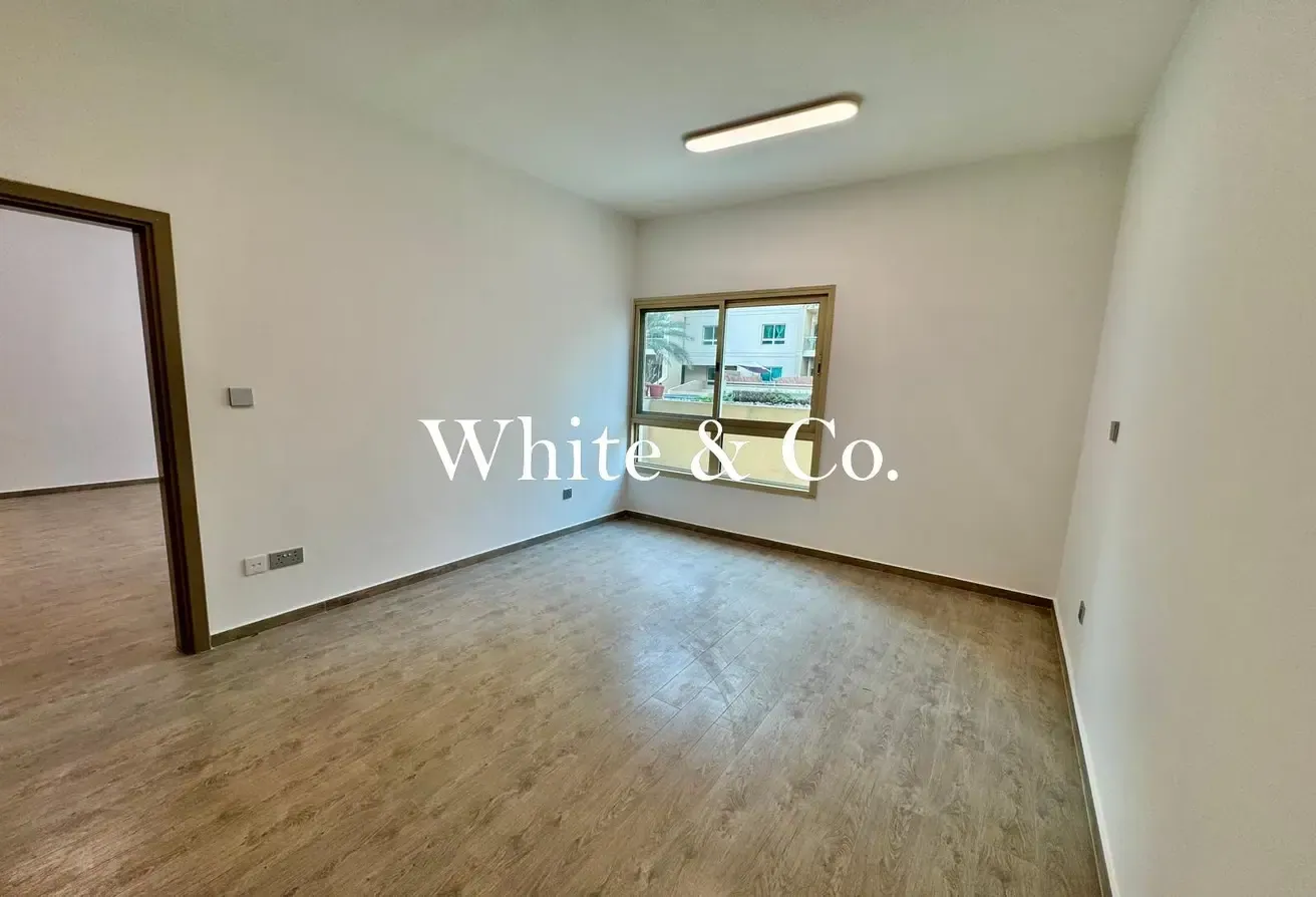 Fully Upgraded | Unfurnished | Prime Loc