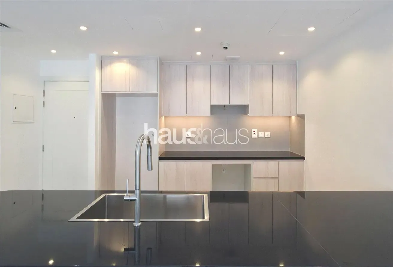 Fully Upgraded | Chiller Free | Vacant 1 bed