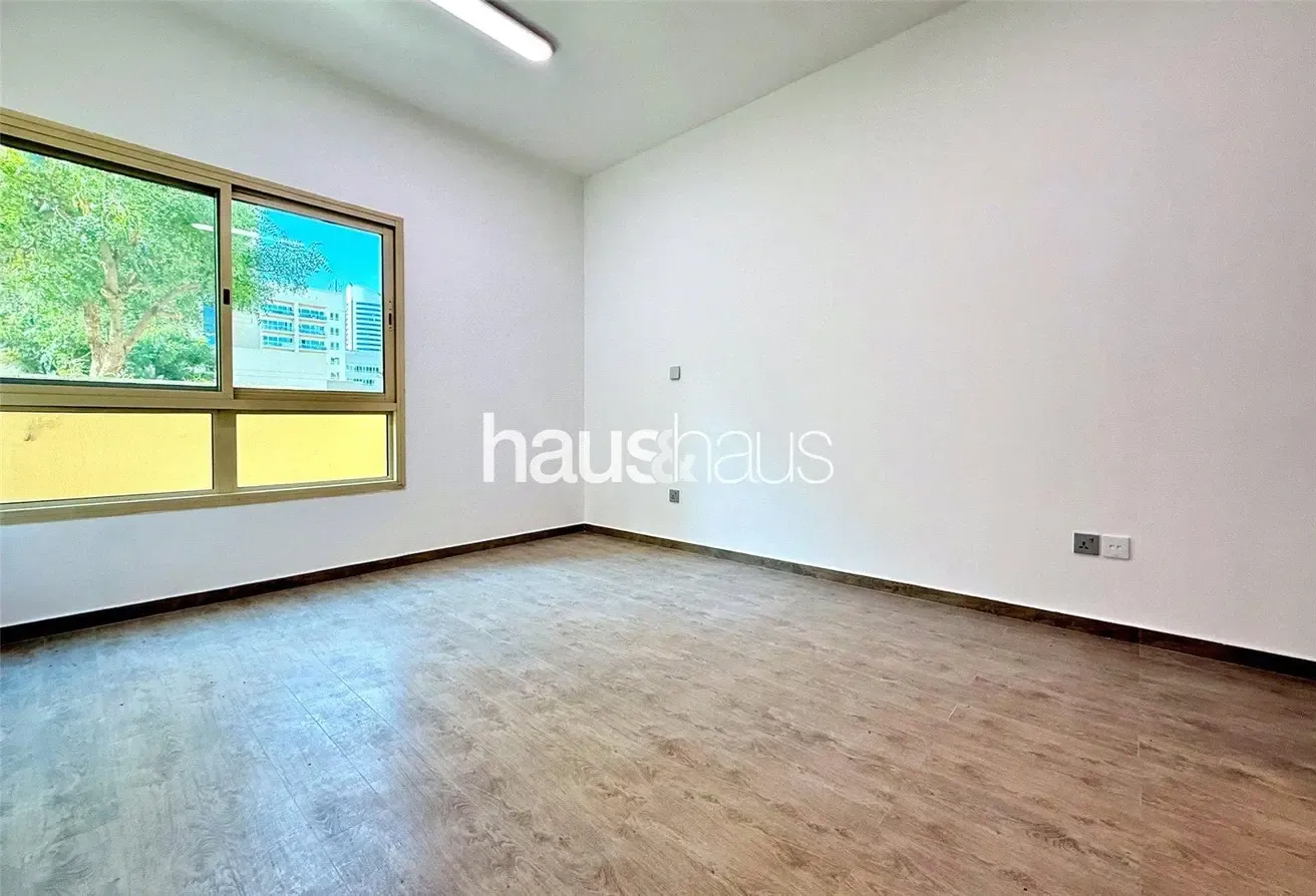 Vacant | Fully Upgraded | Ground Floor Unit