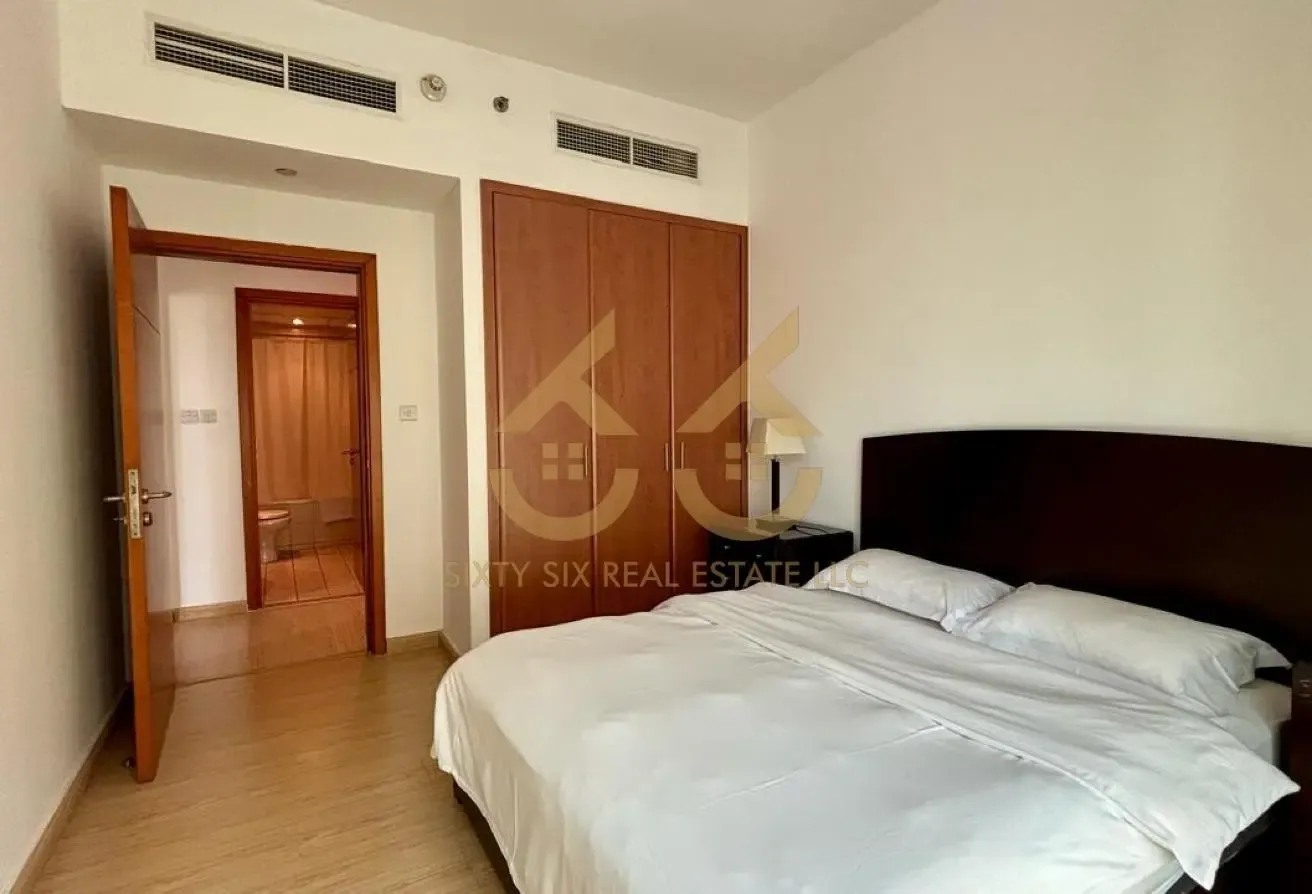Spacious 2 BR | Prime The Greens Location | Vacant