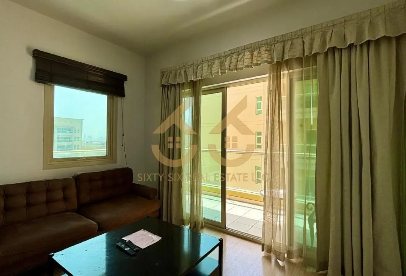 Spacious 2 BR | Prime The Greens Location | Vacant