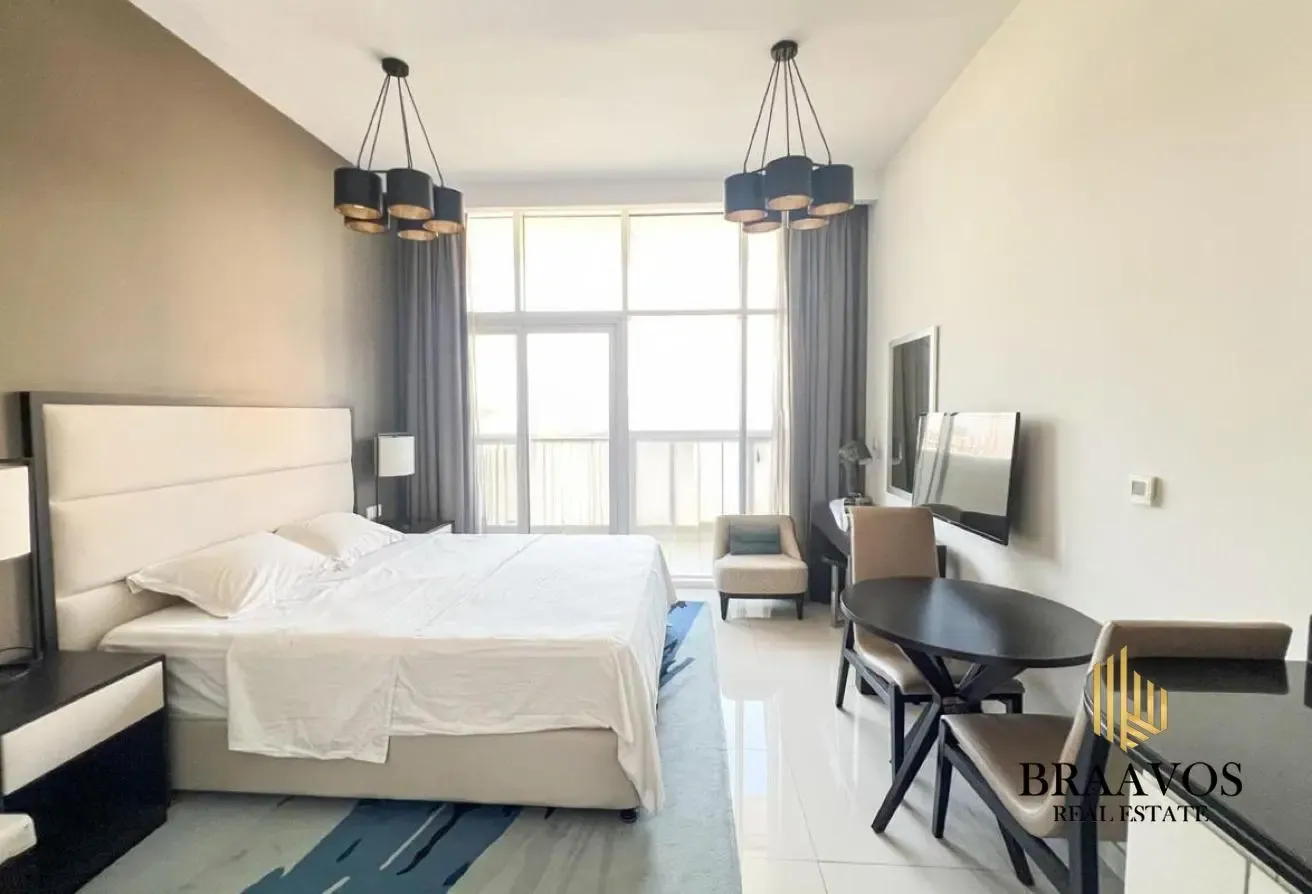 FULLY FURNISHED | NEXT TO THE EXIT | ABOVE 20TH