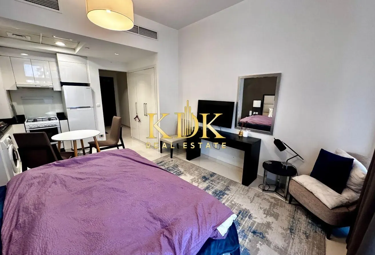 Pool View | Near Exit and Entry | Multiple Cheques
