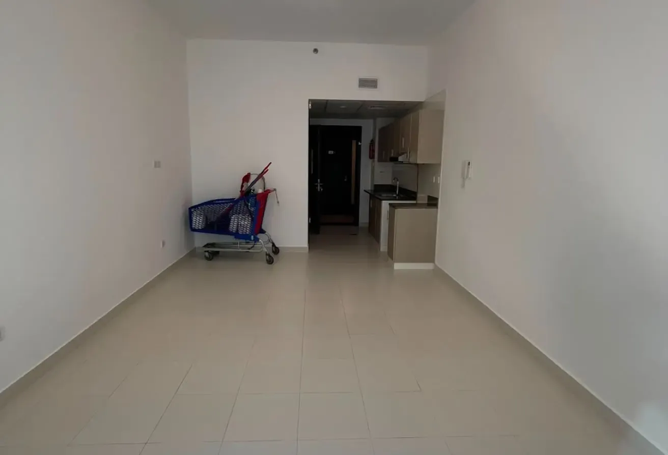 Studio | Near to Metro | Huge Size | For Family