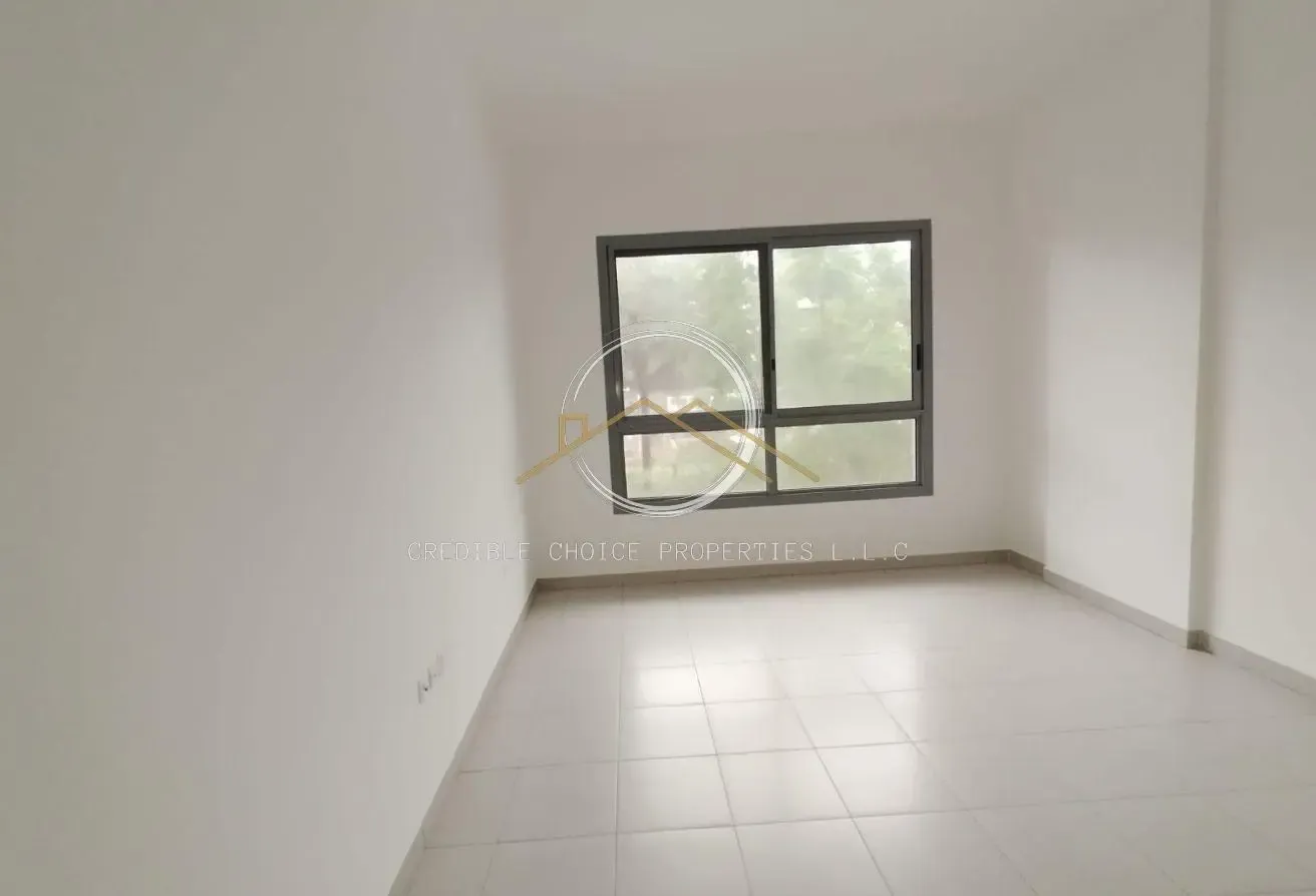 12 CHQ| FREE MAINTENANCE| 21 DAYS FREE| FOR FAMILY