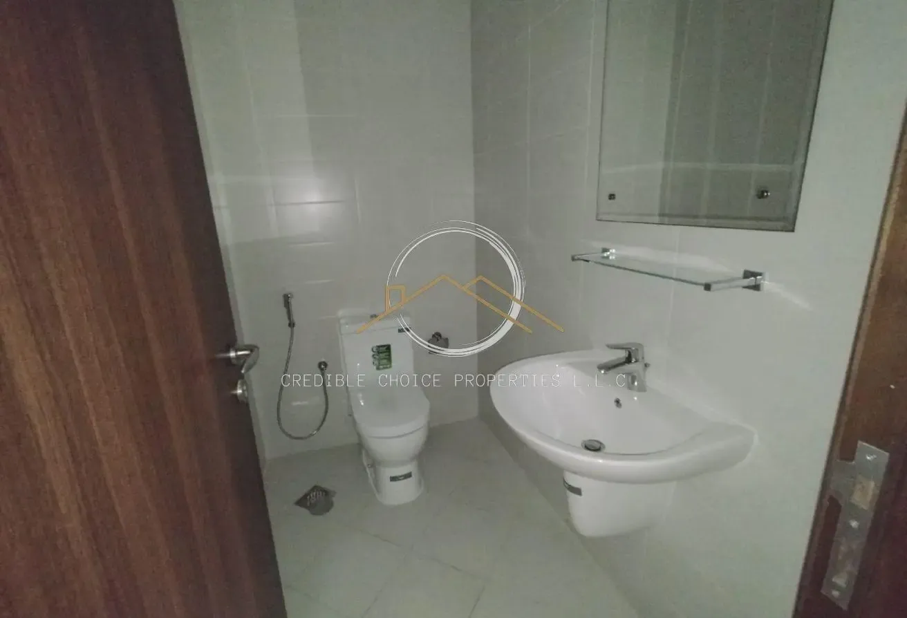 12 CHQ| FREE MAINTENANCE| 21 DAYS FREE| FOR FAMILY
