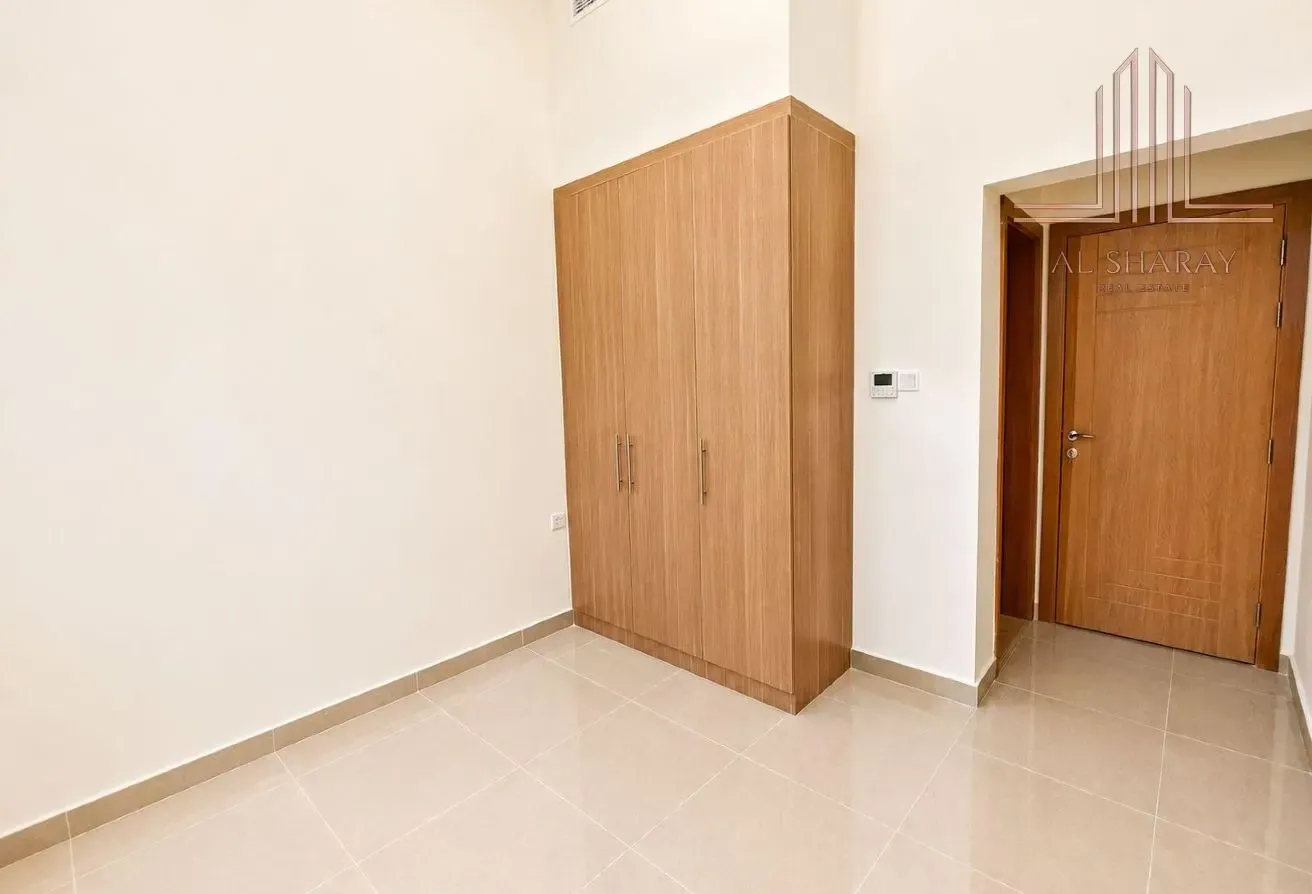 New Modern Flat |Closed Kitchen | Family | Near MS