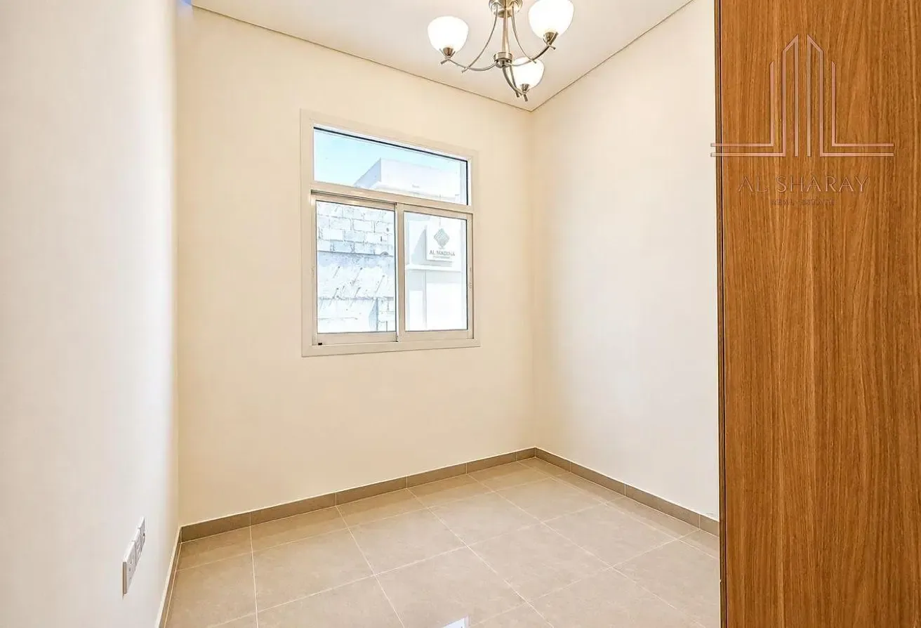 New Modern Flat |Closed Kitchen | Family | Near MS