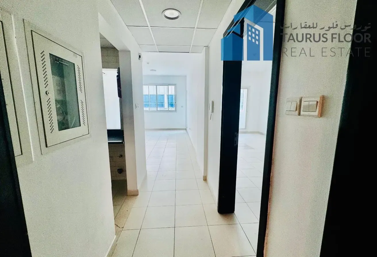 Near Metro Spacious 1BHK Ready to Move Open view