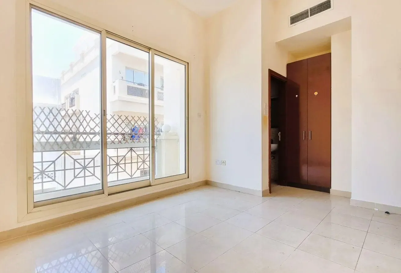 CENTRAL AC 1 BEDROOM-AL MUTEENA