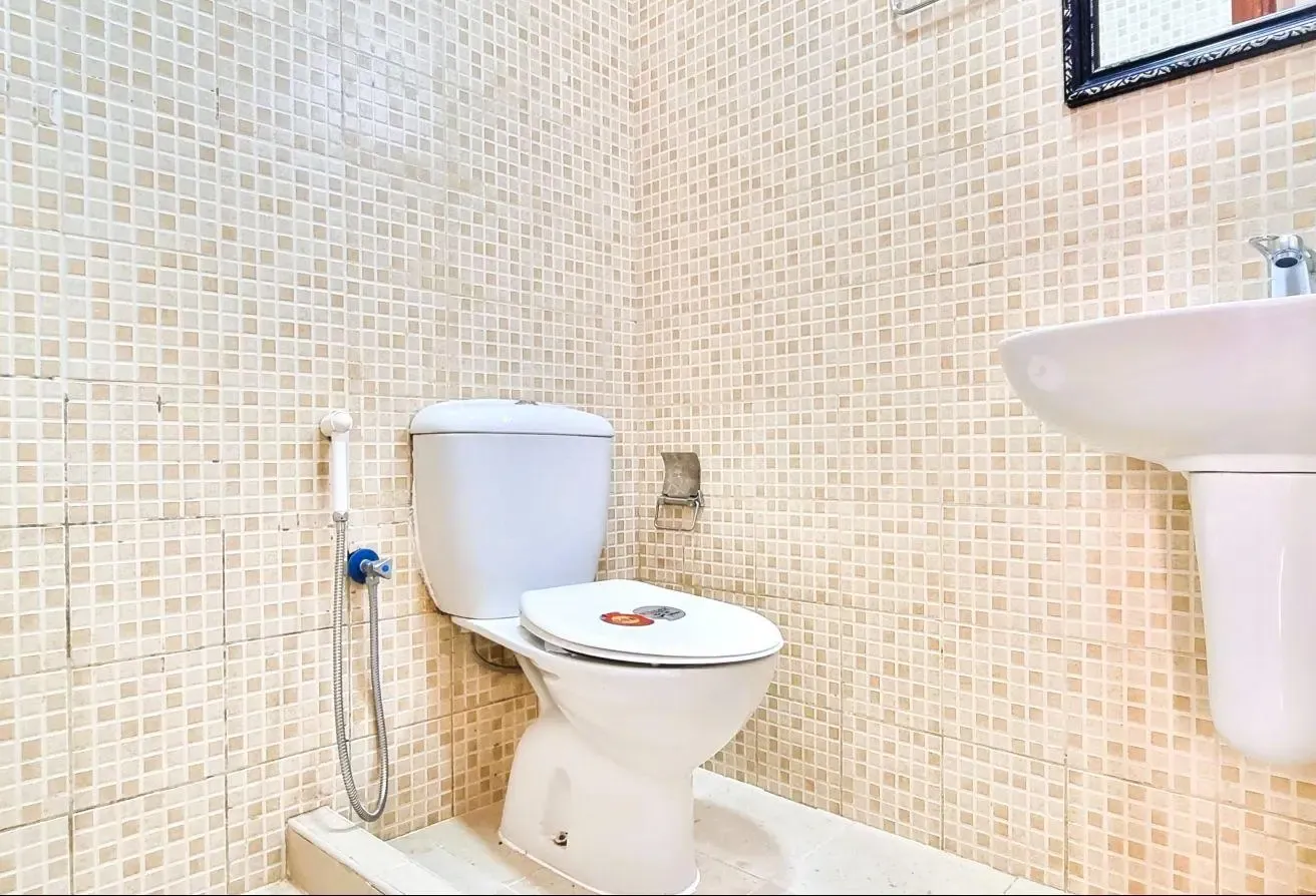 CENTRAL AC 1 BEDROOM-AL MUTEENA
