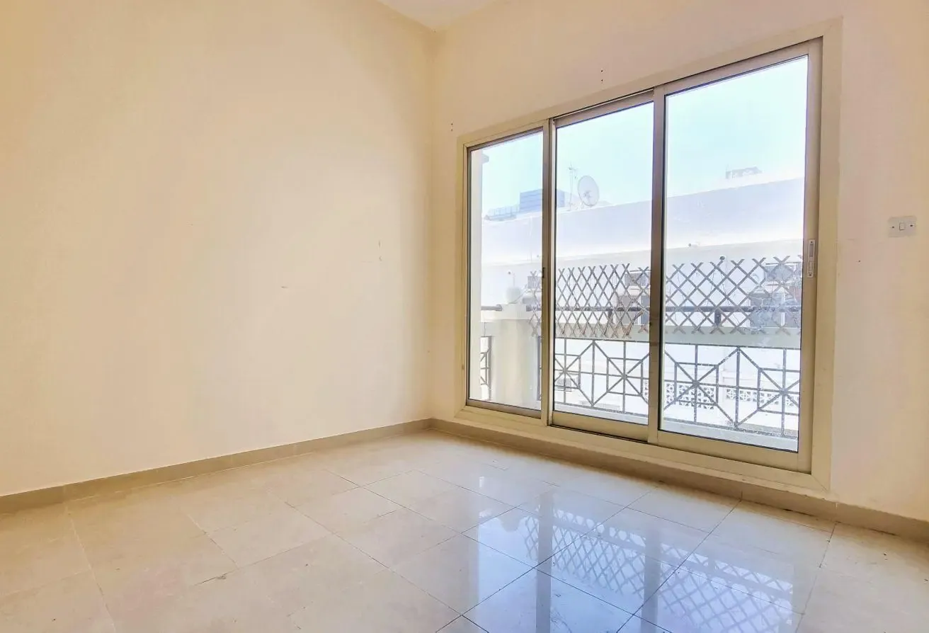 CENTRAL AC 1 BEDROOM-AL MUTEENA