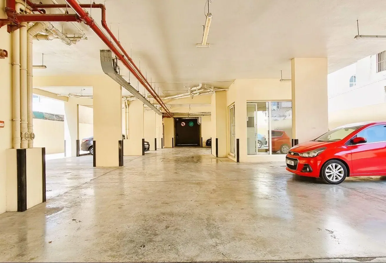 CENTRAL AC 1 BEDROOM-AL MUTEENA
