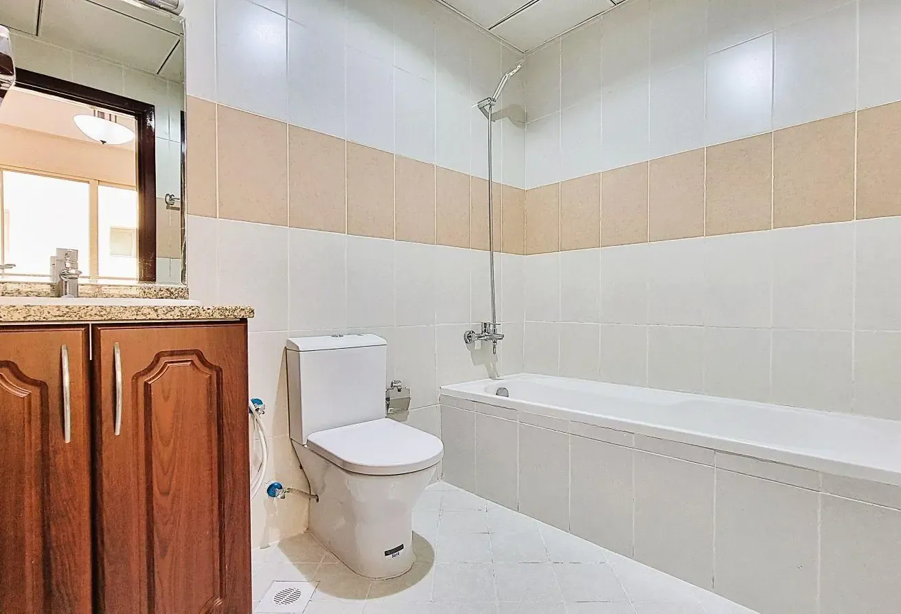 FAMILY | 2 BHK | OPP LULU CENTER | MUTEENA