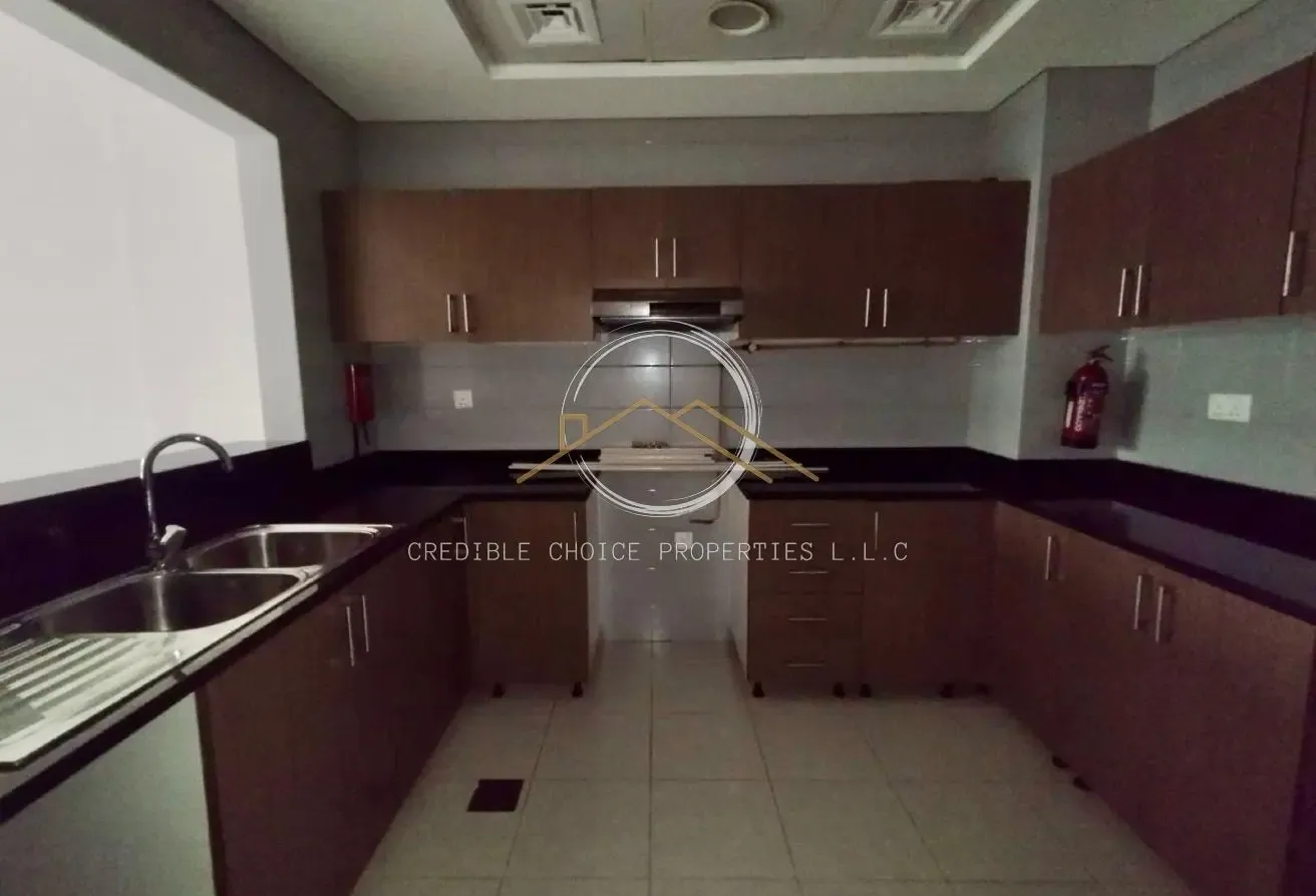 LAUNDRY ROOM| PARKING| 500M METRO| SPACIOUS|FAMILY