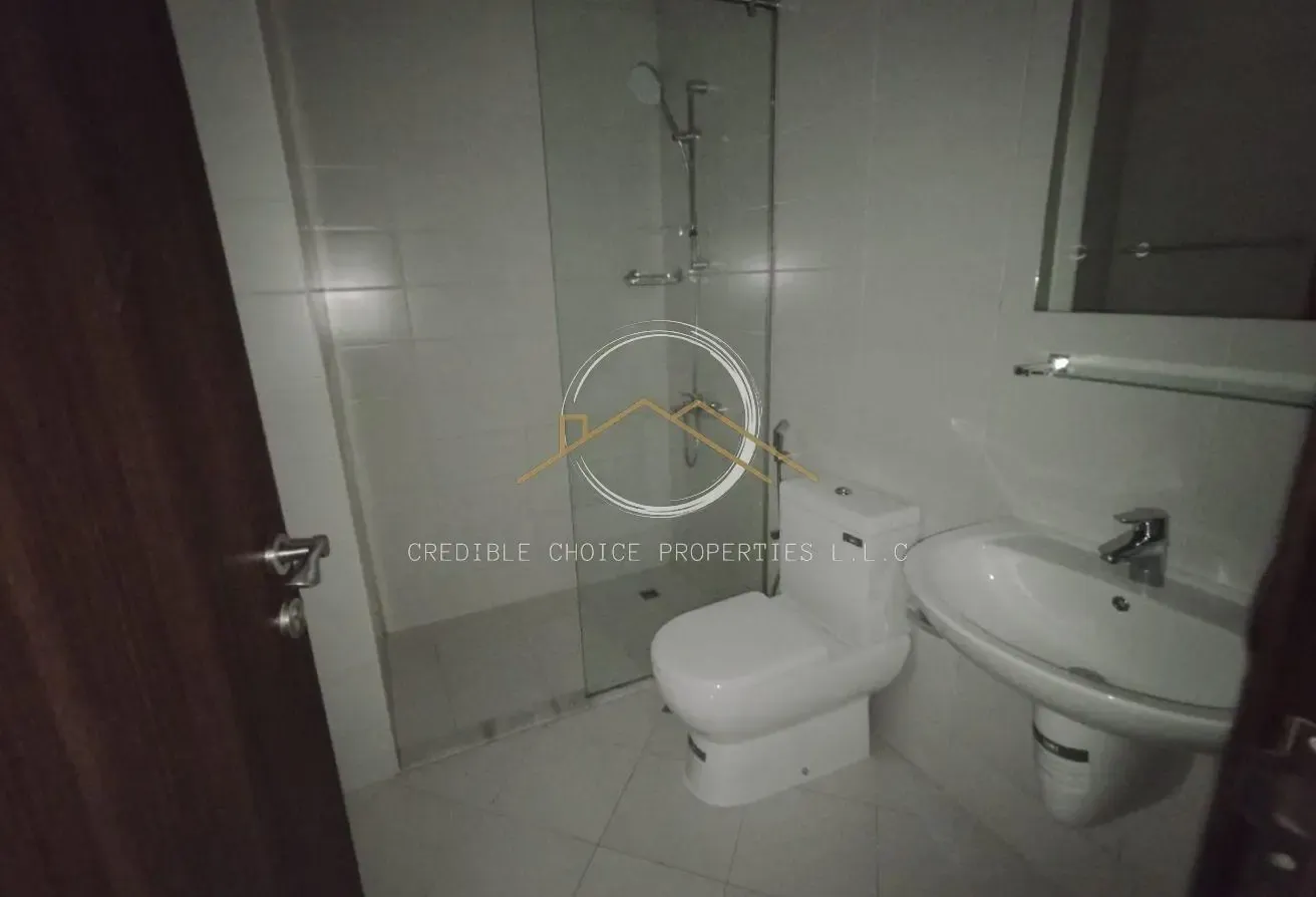 LAUNDRY ROOM| PARKING| 500M METRO| SPACIOUS|FAMILY