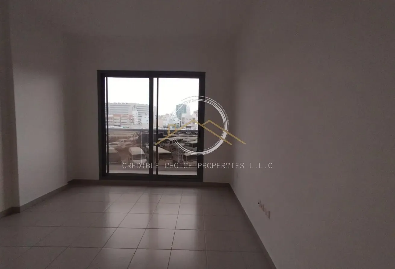 LAUNDRY ROOM| PARKING| 500M METRO| SPACIOUS|FAMILY