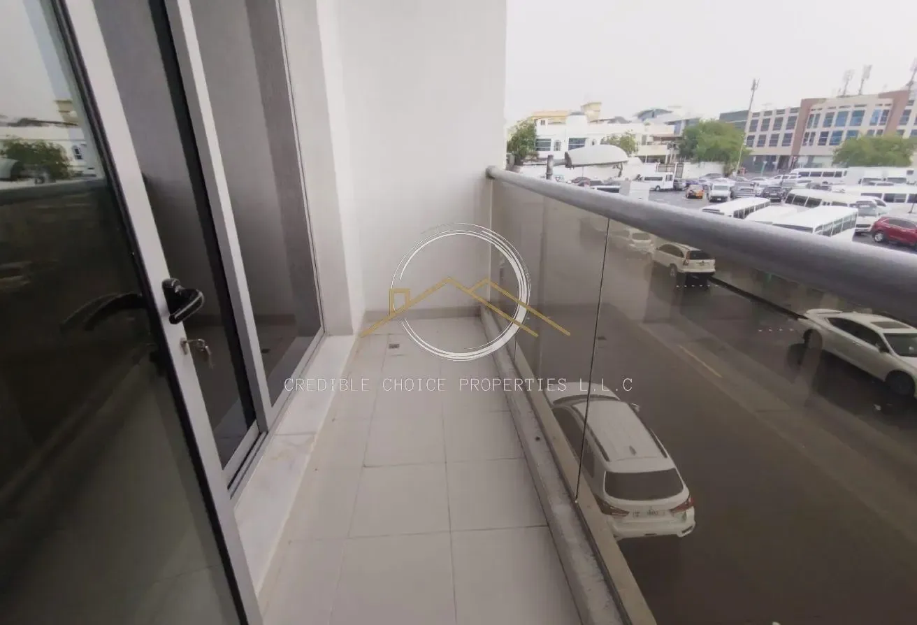 LAUNDRY ROOM| PARKING| 500M METRO| SPACIOUS|FAMILY