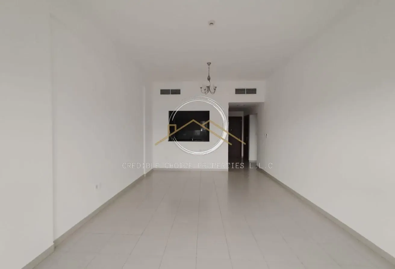 LAUNDRY ROOM| PARKING| 500M METRO| SPACIOUS|FAMILY