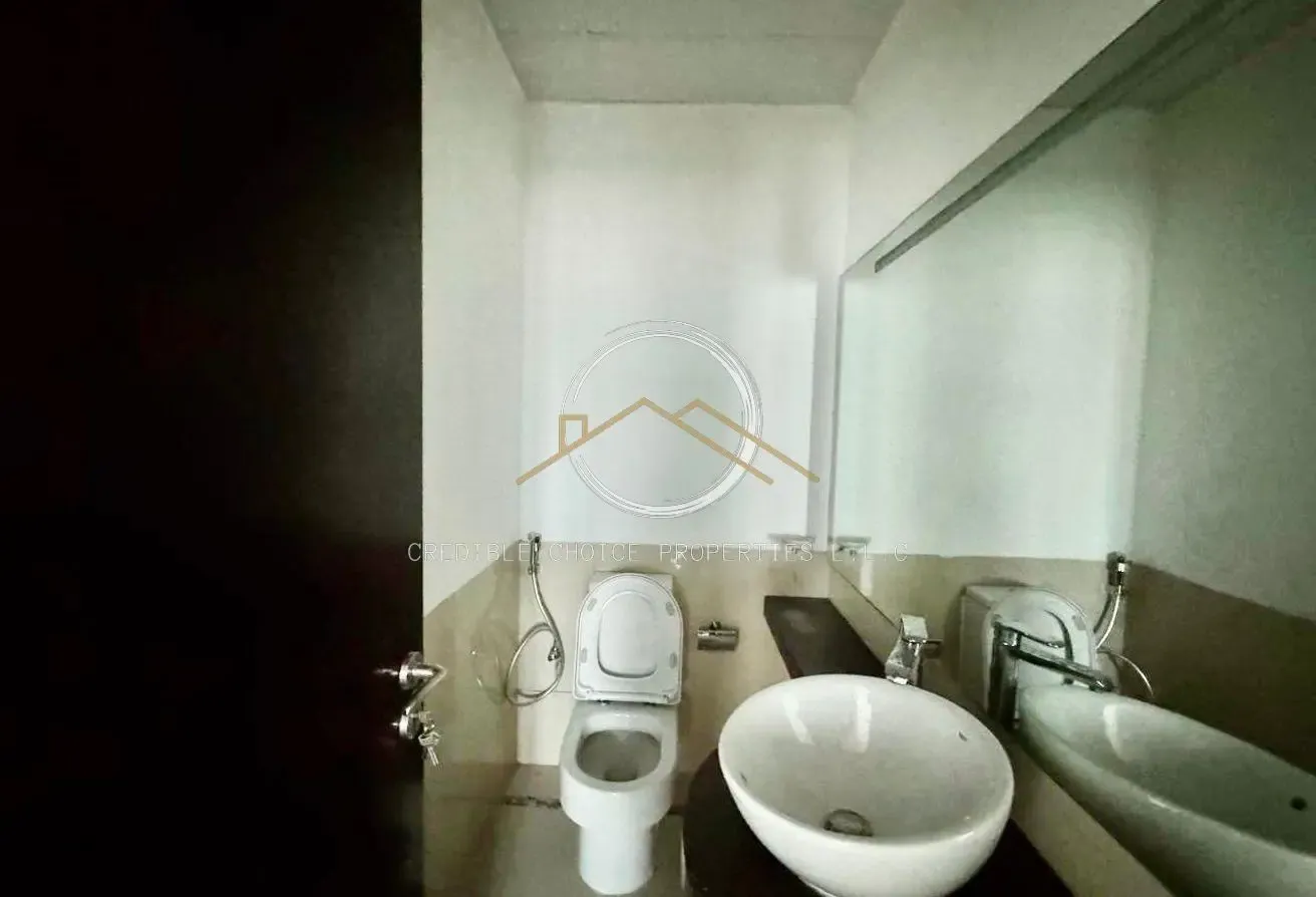 CHILLER FREE| METRO NEARBY| FOR FAMILY| SPACIOUS