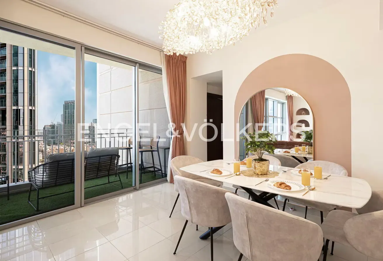 Fountain View | High Floor | Vacant