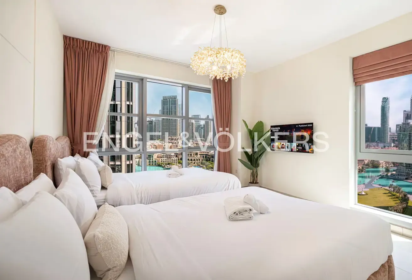 Fountain View | High Floor | Vacant