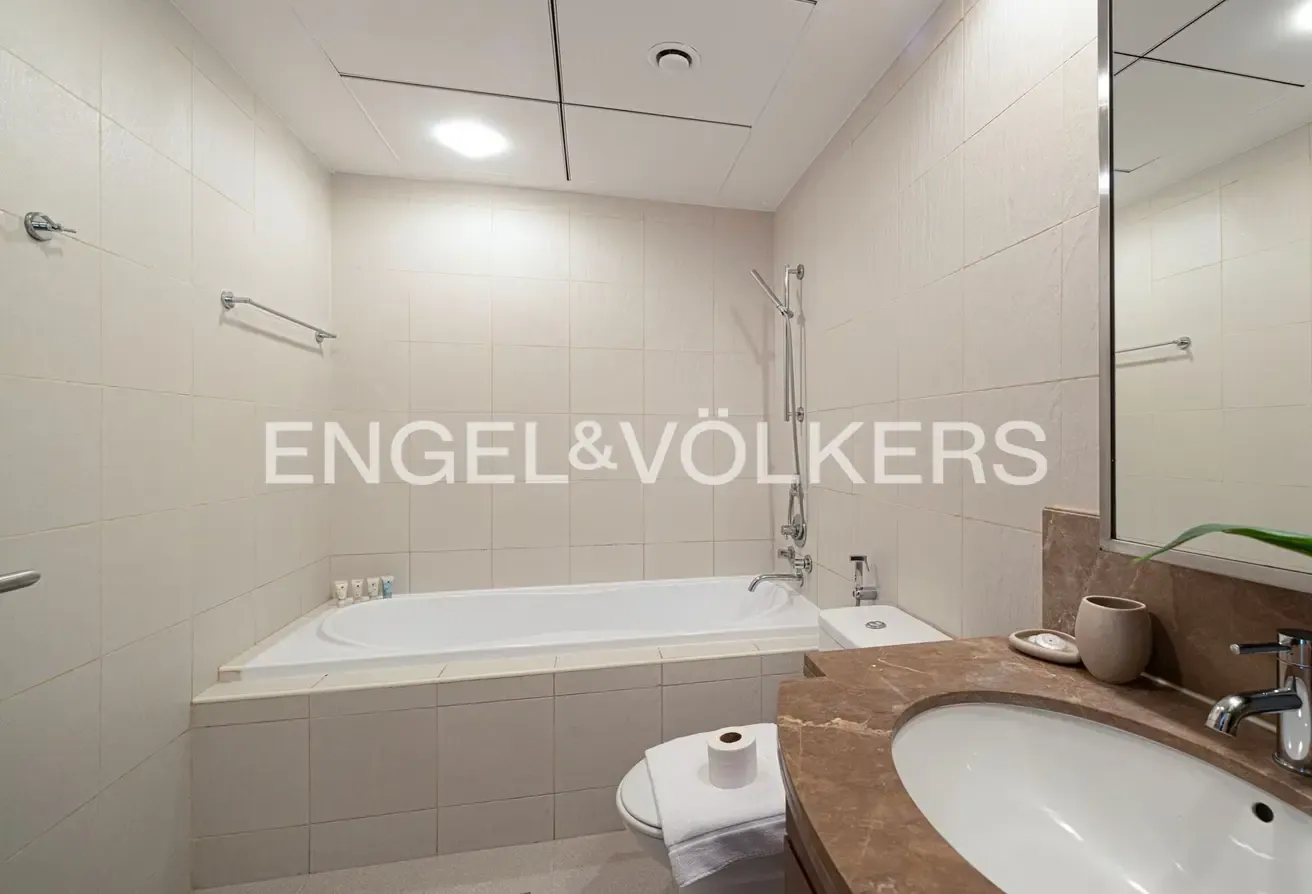 Fountain View | High Floor | Vacant