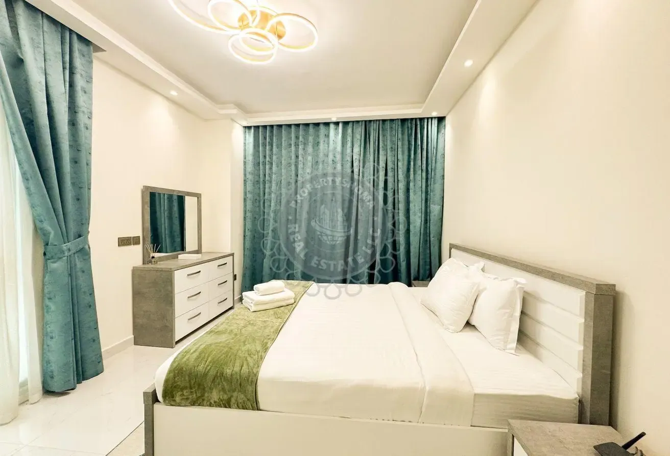 Fully Furnished| Upgraded 2BR | Vacant