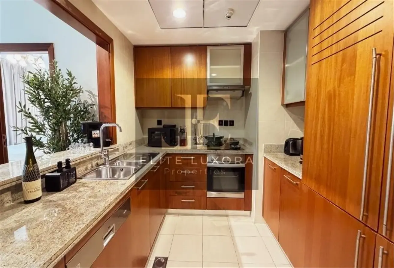 Luxury Living|Pool View|Fully Furnished & Upgraded